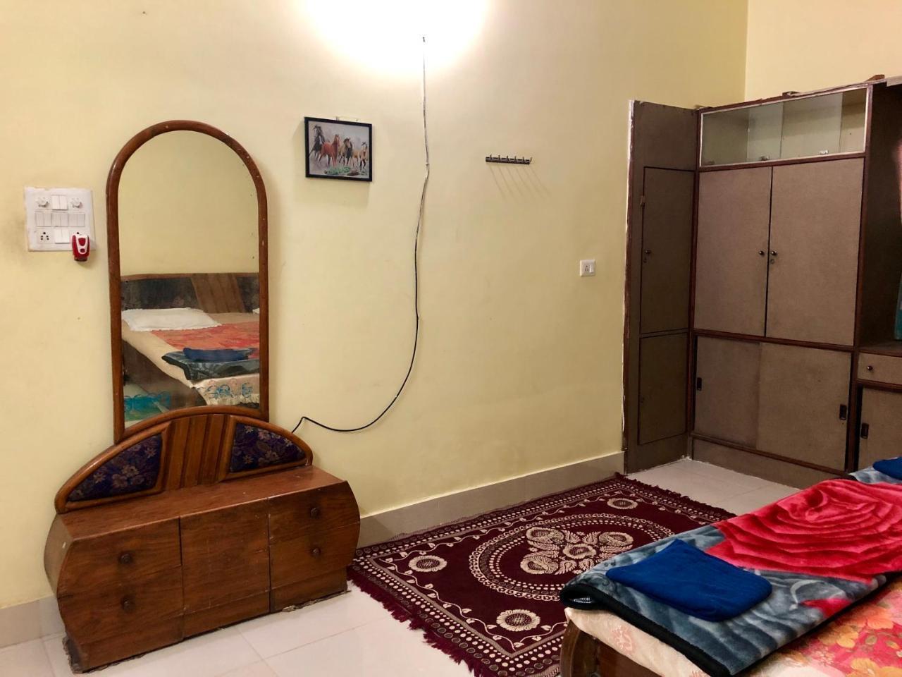Gangotri Paying Guest House Варанасі Екстер'єр фото